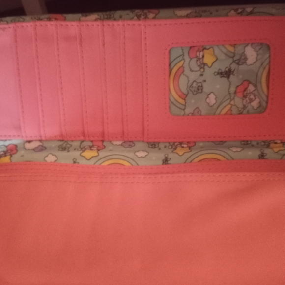 *The Little Twin Stars Loungefly Wallet - Picture 7 of 9